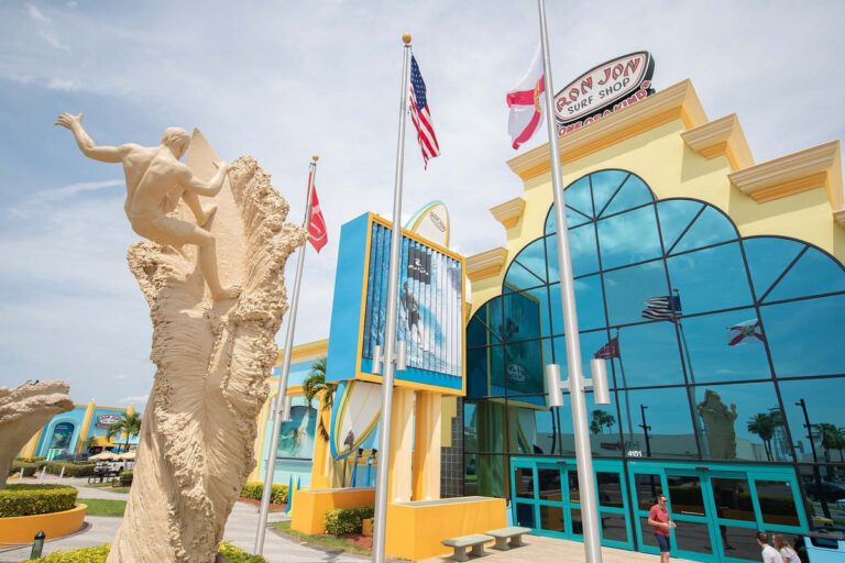 Ron Jon Surf Shop. compras en Coca Beach